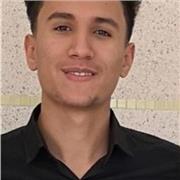Je suis un professeur de mathématiques expérimenté, ayant travaillé pendant 1 an en enseignant cette matière